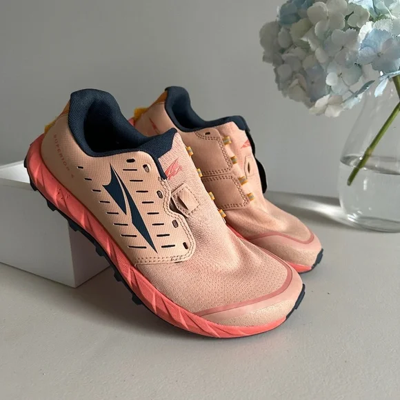 Altra Superior 5 Women's trail running shoe - dusty pink - size 7 - flaws* - Picture 1 of 9